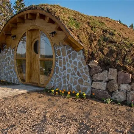 Lodge Mountain And A Hobbit House - Jazavcije Rupe