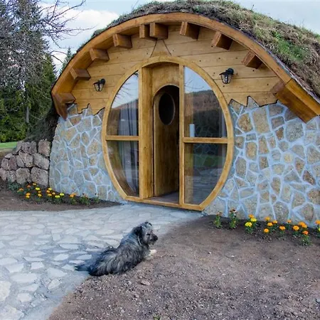 Lodge Mountain And A Hobbit House - Jazavcije Rupe