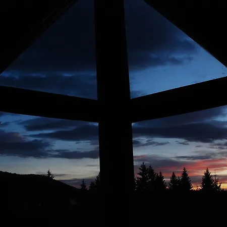 Mountain And A Hobbit House - Jazavcije Rupe *