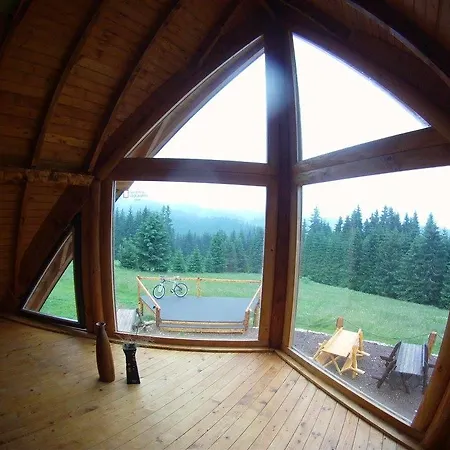 Mountain And A Hobbit House - Jazavcije Rupe * Han Pijesak