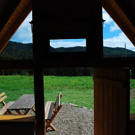 Mountain And A Hobbit House - Jazavcije Rupe Lodge *